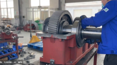 泰工DCY减速机装配现场