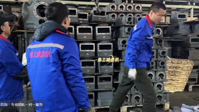 泰工减速机组装车间视频